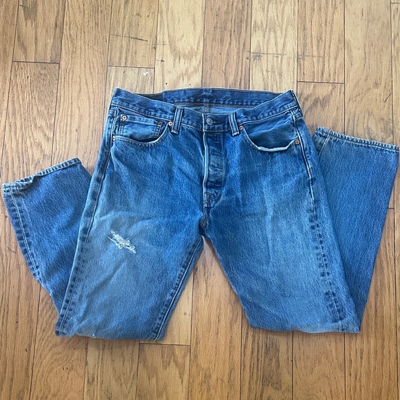 Levi's 501 Straight Fit Denim Jeans - Classic Blue Buttonfly, Distressed - Picture 3 of 8